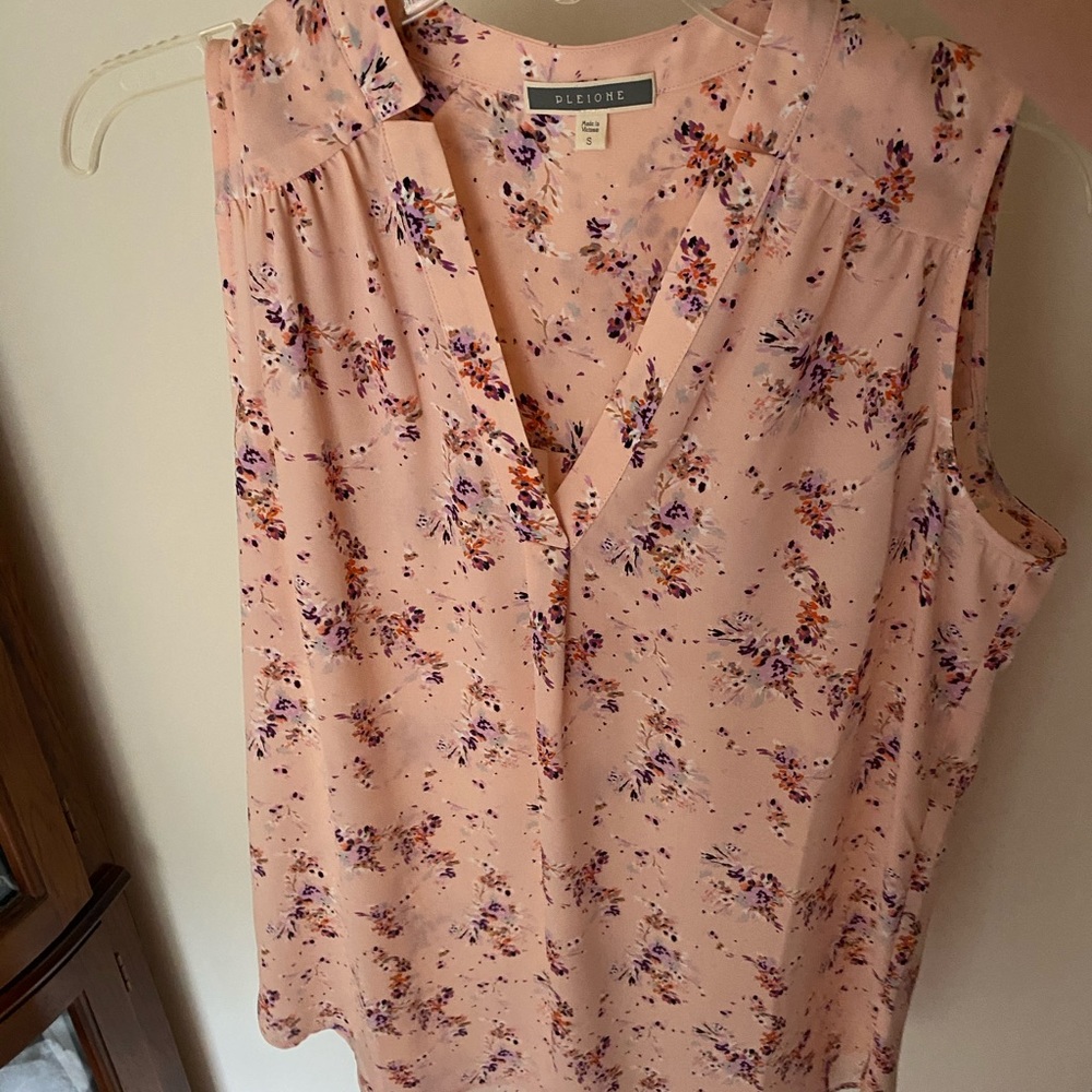 floral blouse
